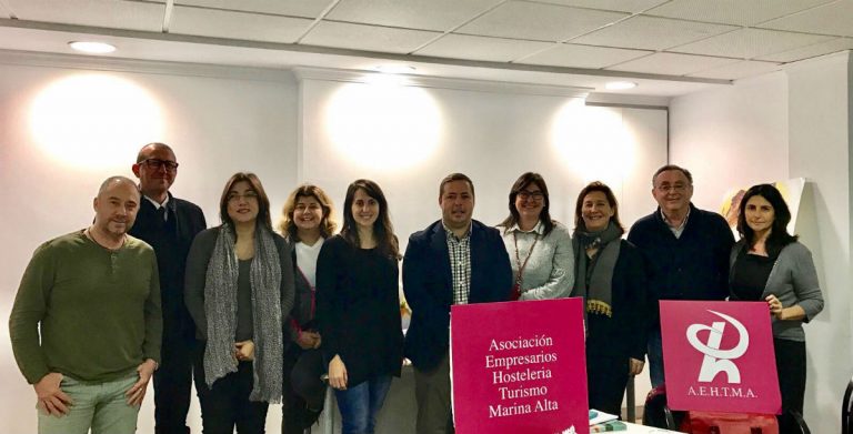 Agustín Almodóbar con los empresarios de la Marina Alta